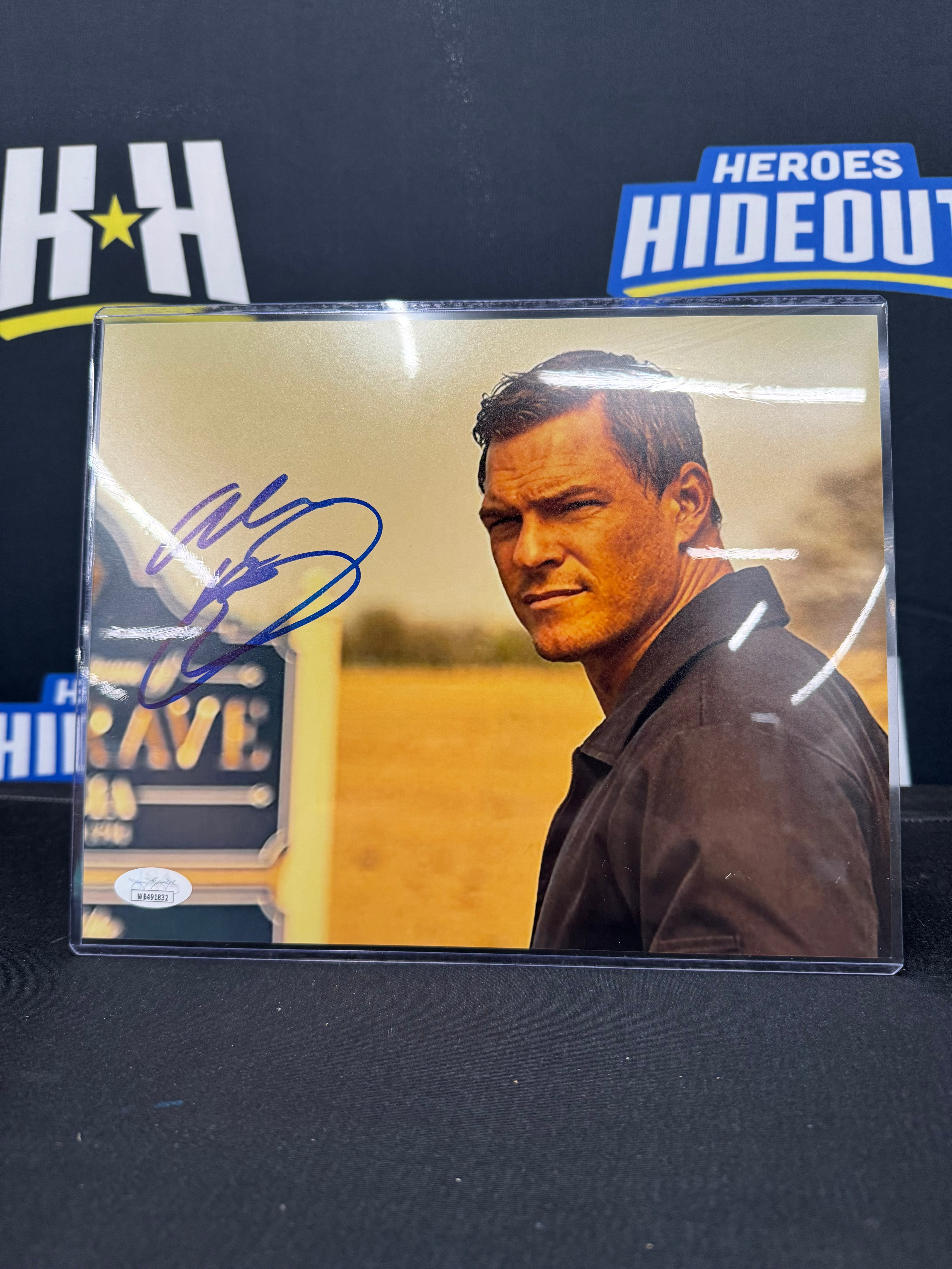 Alan Ritchson Signed 8x10 Prints